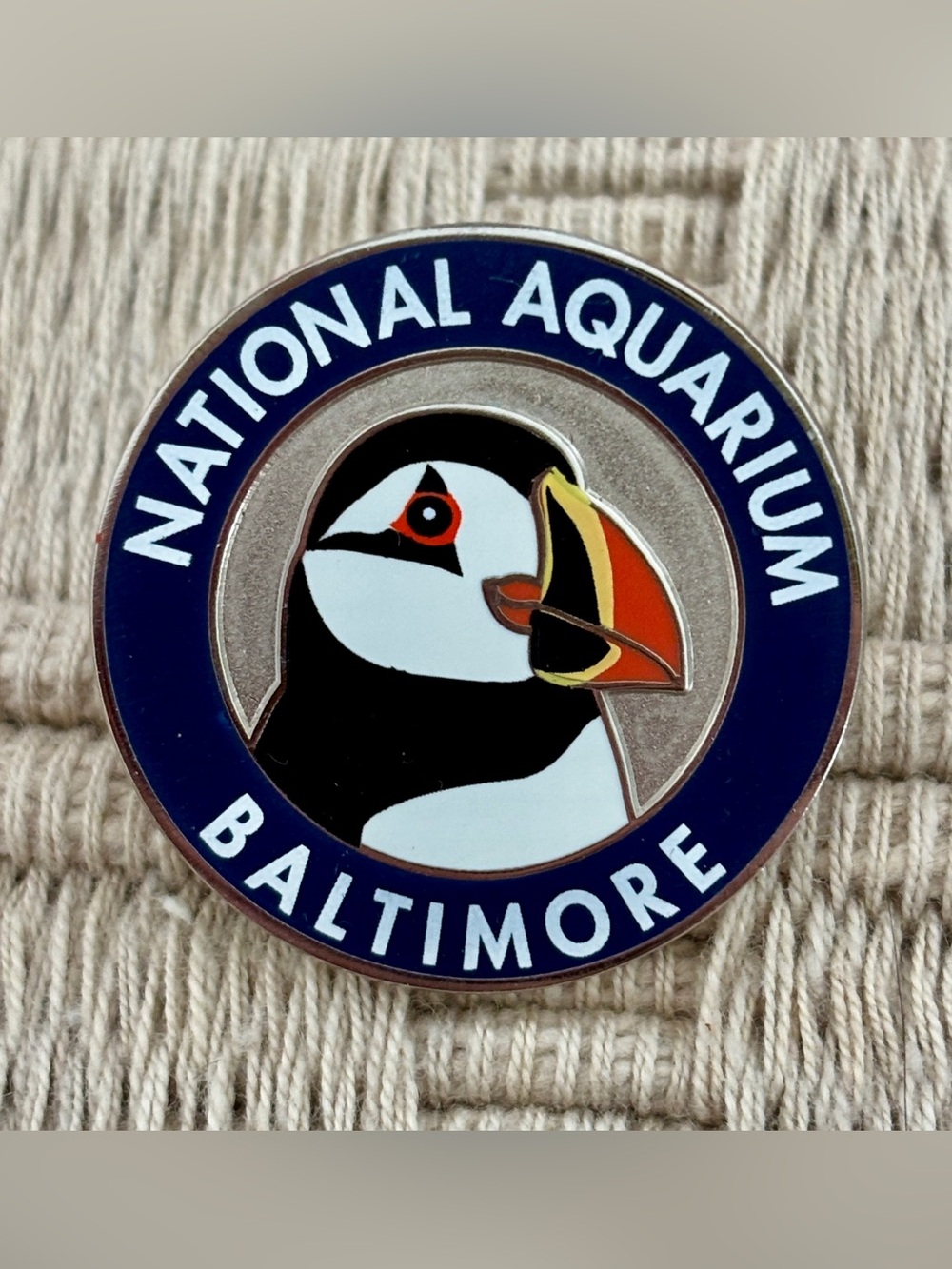 BALTIMORE NATIONAL AQUARIUM Vintage 90s Pin